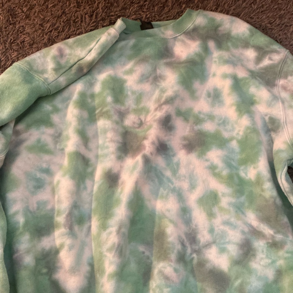 cute comfy sweathsirt!